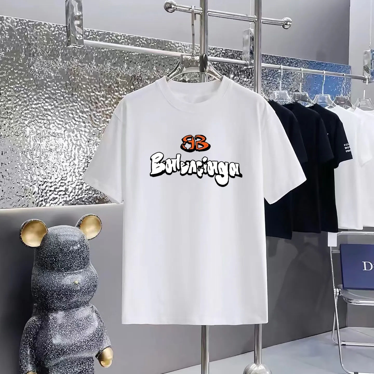￼ Balenciaga T 1:1 300 1×1 Same Style logo OS 200 ：Black，White， ，Red， Gray Size：XS-L